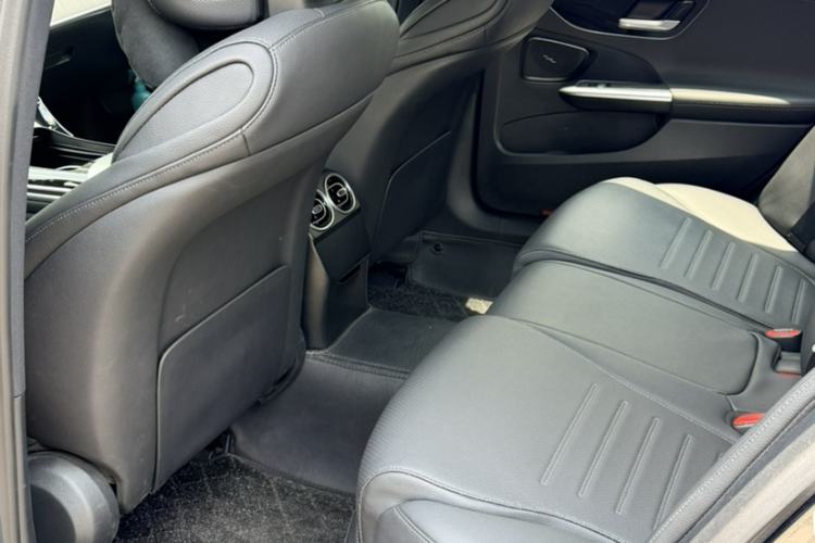 Used Mercedes-Benz C-Class 2024 C 200 L Sport Edition Interior 3