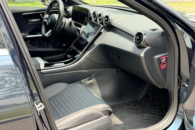 Used Mercedes-Benz C-Class 2024 C 200 L Sport Edition Interior 5
