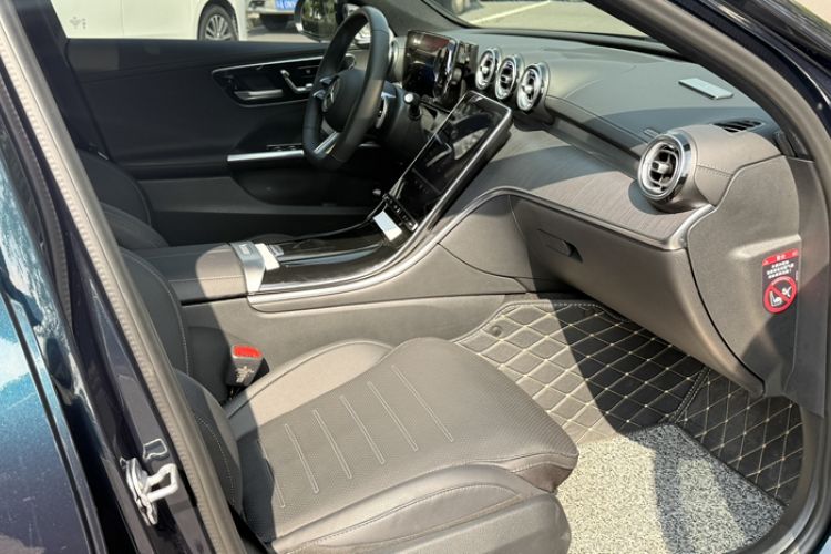 Used Mercedes-Benz C-Class 2024 Facelift C 260 L Night Edition Sport Version Interior 6