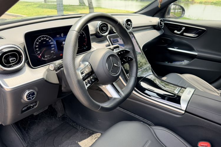 Used Mercedes-Benz C-Class 2024 C 200 L Sport Edition Interior 6