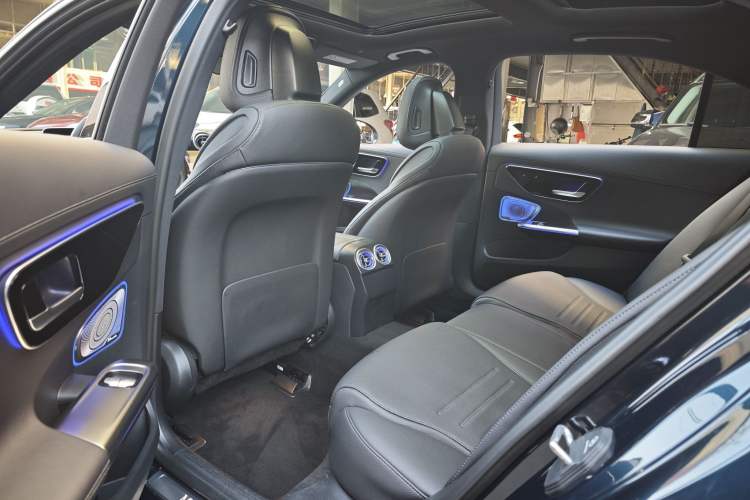 Used Mercedes-Benz C-Class 2024 C 260 L Sport Edition Interior 7