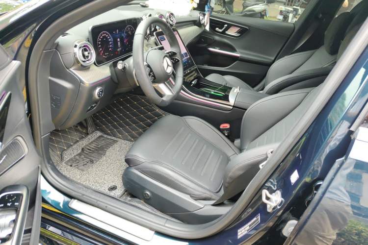 Used Mercedes-Benz C-Class 2024 Restyled C 260 L Sport Edition Left Front Seat