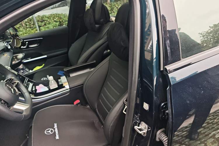 Used Mercedes-Benz C-Class 2024 Second Facelift C 260 L Starry Night Sport Edition Left Front Seat