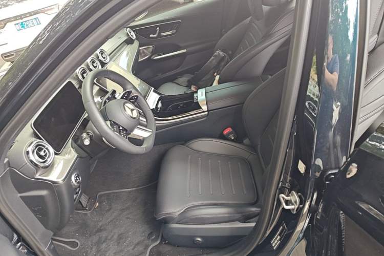 Used Mercedes-Benz C-Class 2024 Facelift C 260 L Night Edition Sport Version Left Front Seat