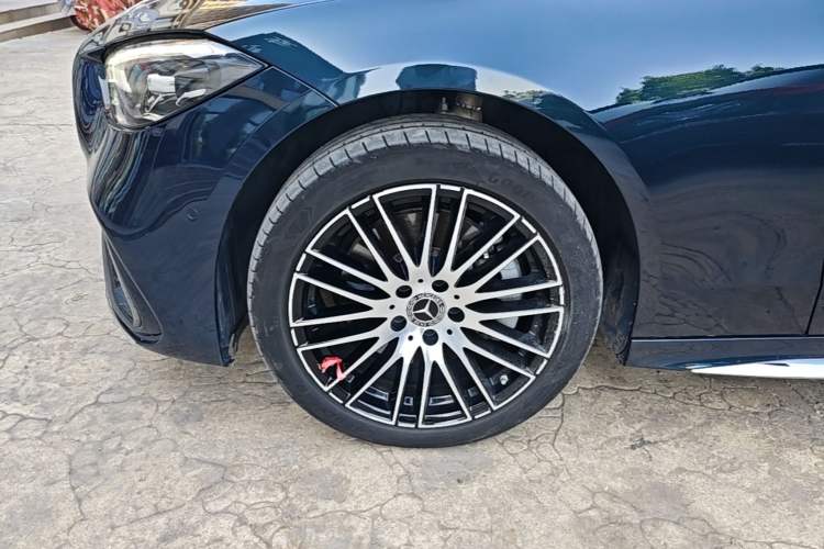 Used Mercedes-Benz C-Class 2024 Second Facelift C 260 L Sport Edition Left Front Wheel Hub