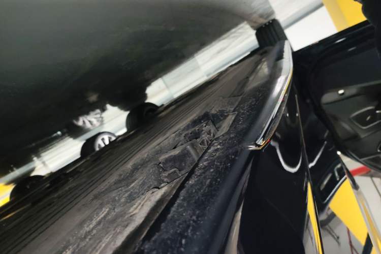Used Mercedes-Benz C-Class 2024 Restyled C-Class 260 L Sport Edition Left Side Sill
