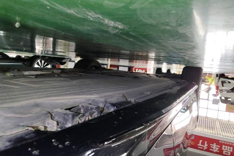 Used Mercedes-Benz C-Class 2024 Second Facelift C 260 L Starry Night Sport Edition Left Side Sill