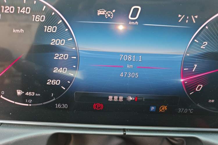 Used Mercedes-Benz C-Class 2024 Restyled C 260 L Sport Edition Odometer Close Up