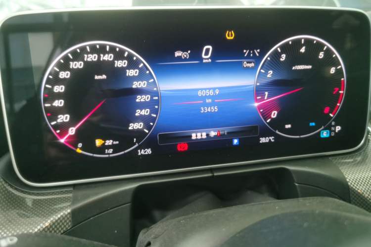 Used Mercedes-Benz C-Class 2024 Second Facelift C 260 L Starry Night Sport Edition Odometer Close Up