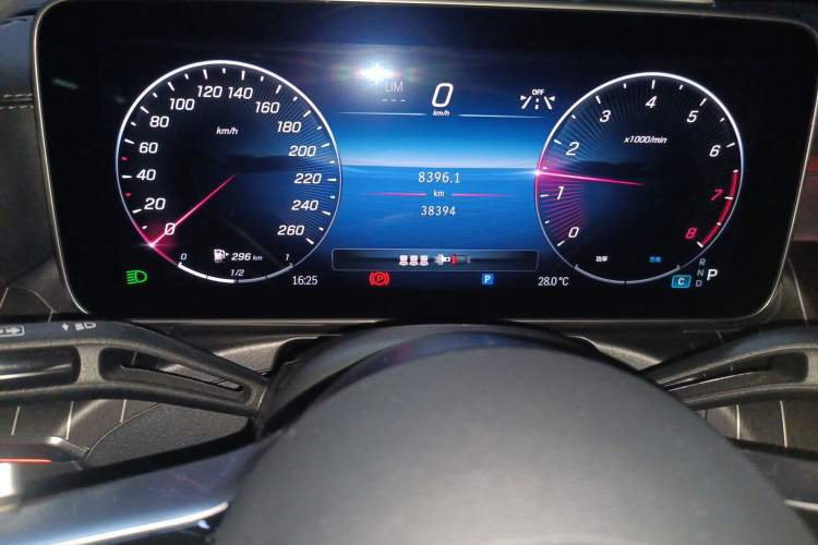 Used Mercedes-Benz C-Class 2024 Facelift C 260 L Night Edition Sport Version Odometer Close Up