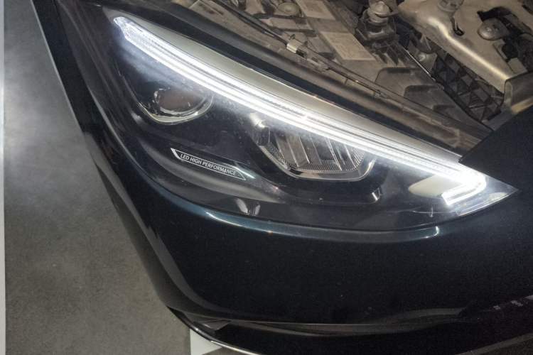 Used Mercedes-Benz C-Class 2024 Restyled C-Class 260 L Sport Edition Right Front Headlight