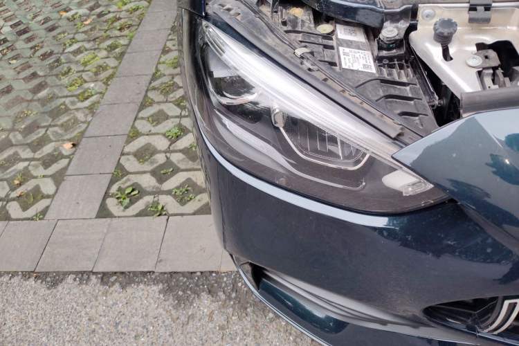 Used Mercedes-Benz C-Class 2024 Second Facelift C 260 L Starry Night Sport Edition Right Front Headlight