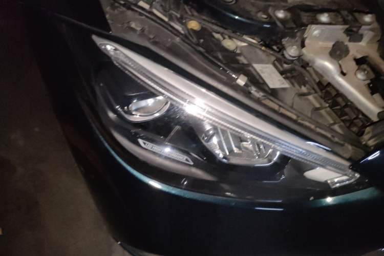 Used Mercedes-Benz C-Class 2024 Restyled C 260 L Sport Edition Right Front Headlight