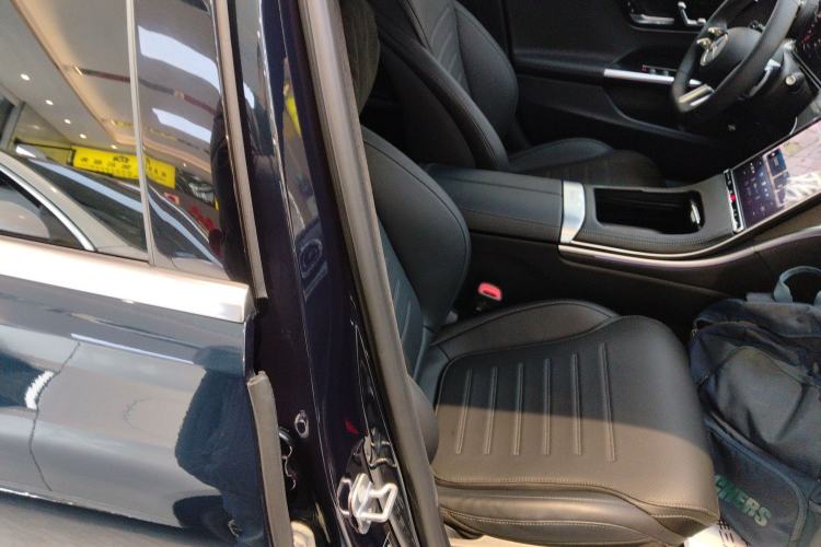 Used Mercedes-Benz C-Class 2024 Restyled C 260 L Sport Edition Right Front Seat