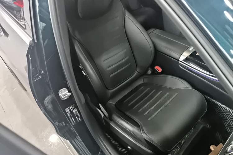 Used Mercedes-Benz C-Class 2024 C 260 L Sport Edition Right Front Seat