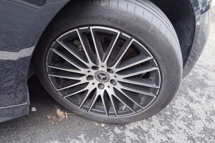 Used Mercedes-Benz C-Class 2024 C 260 L Sport Edition Right Front Wheel Hub