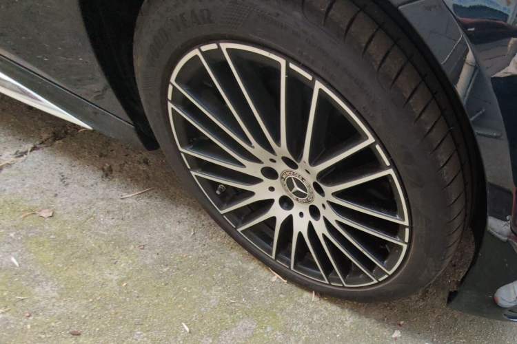 Used Mercedes-Benz C-Class 2024 Second Facelift C 260 L Sport Edition Right Front Wheel Hub