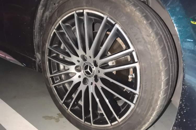 Used Mercedes-Benz C-Class 2024 Restyled C-Class 260 L Sport Edition Right Front Wheel Hub