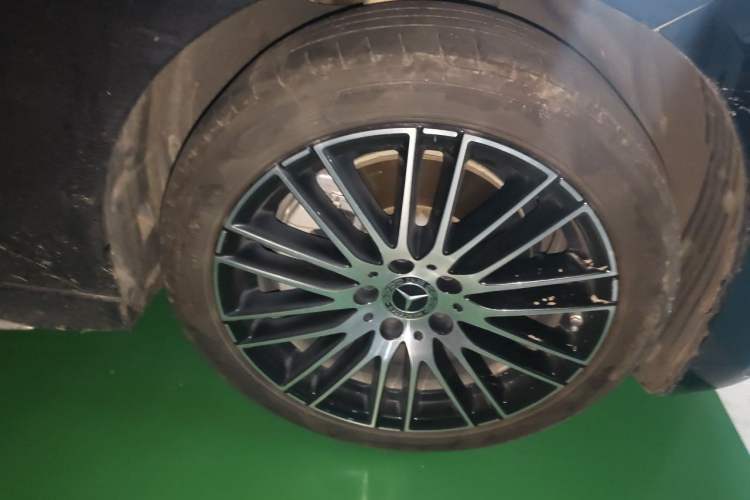 Used Mercedes-Benz C-Class 2024 C 260 L Sport Edition Right Front Wheel Hub