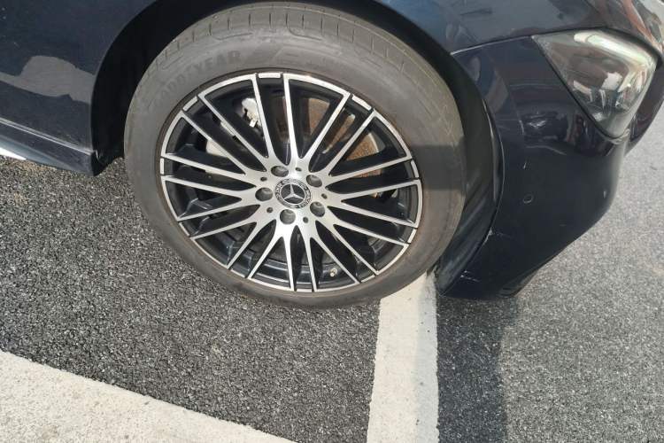 Used Mercedes-Benz C-Class 2024 C 260 L Sport Edition Right Front Wheel Hub