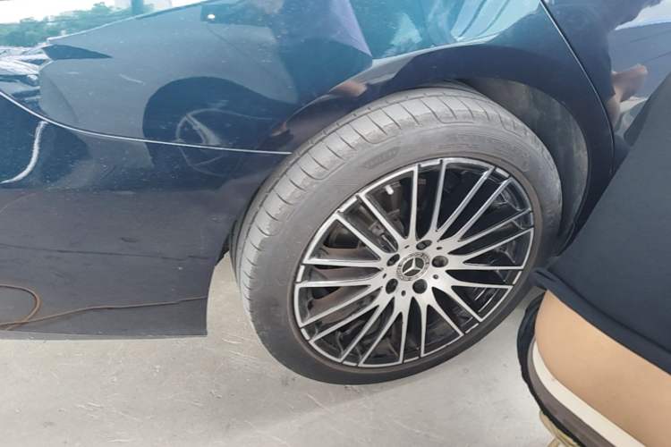Used Mercedes-Benz C-Class 2024 Restyled C 260 L Sport Edition Right Rear Wheel Hub