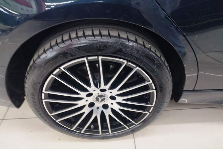 Used Mercedes-Benz C-Class 2024 C 260 L Sport Edition Right Rear Wheel Hub