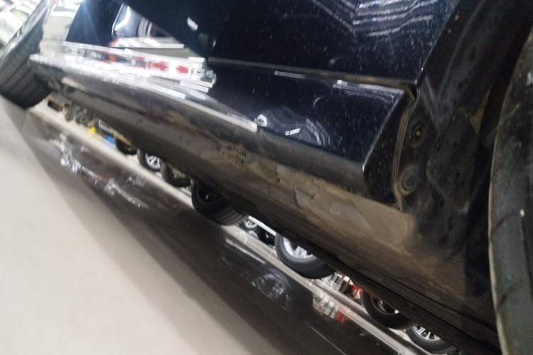 Used Mercedes-Benz C-Class 2024 C 260 L Sport Edition Right Side Sill