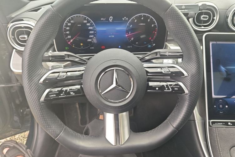 Used Mercedes-Benz C-Class 2024 Facelift C 260 L Night Edition Sport Version Steering Wheel