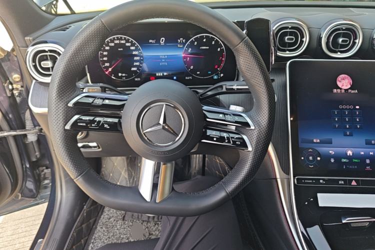 Used Mercedes-Benz C-Class 2024 Facelift C 260 L Night Edition Sport Version Steering Wheel