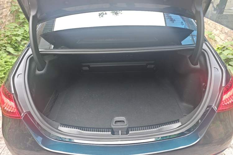 Used Mercedes-Benz C-Class 2024 Restyled C 260 L Sport Edition Trunk