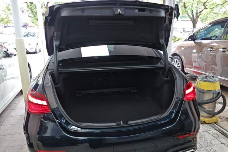 Used Mercedes-Benz C-Class 2024 Facelift C 260 L Night Edition Sport Version Trunk