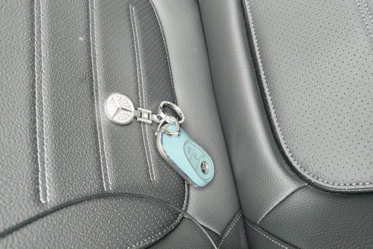 Used Mercedes-Benz C-Class 2024 Restyled C 260 L Sport Edition Vehicle Key