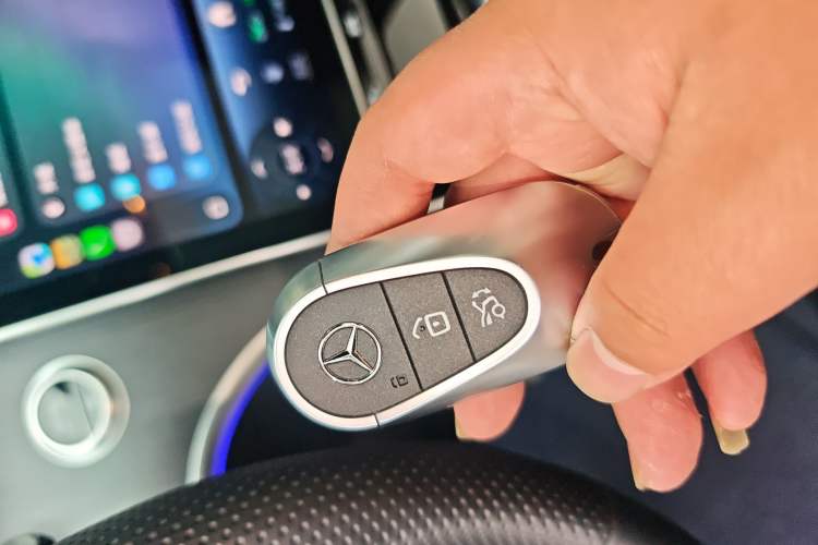 Used Mercedes-Benz C-Class 2024 Second Facelift C 260 L Starry Night Sport Edition Vehicle Key