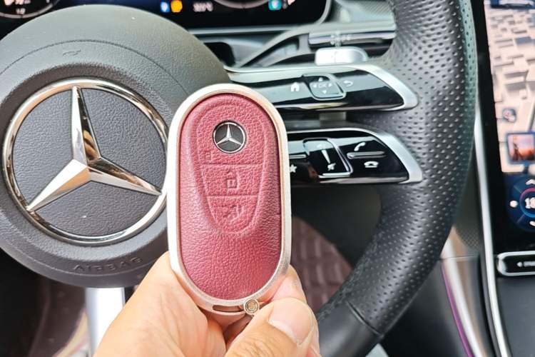 Used Mercedes-Benz C-Class 2024 Second Facelift C 260 L Sport Edition Vehicle Key