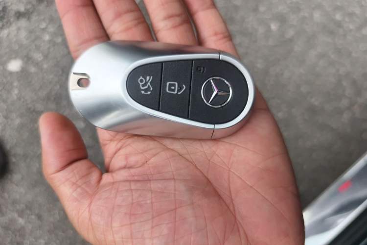 Used Mercedes-Benz C-Class 2024 C 260 L Sport Edition Vehicle Key