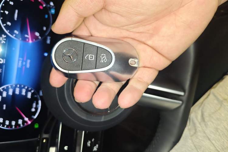 Used Mercedes-Benz C-Class 2024 C 260 L Sport Edition Vehicle Key