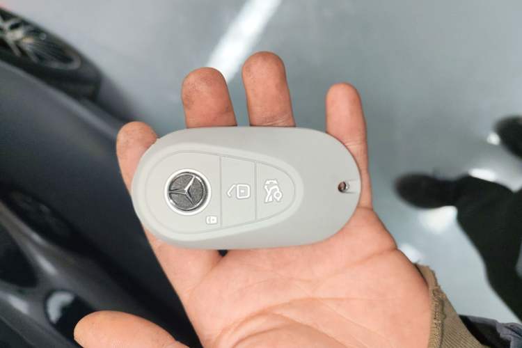 Used Mercedes-Benz C-Class 2024 Restyled C-Class 260 L Sport Edition Vehicle Key
