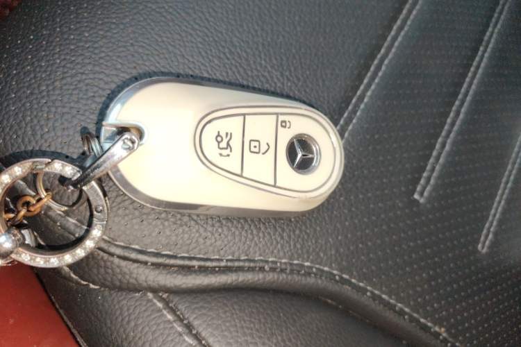 Used Mercedes-Benz C-Class 2024 C 260 L Brilliant Night Sports Edition Vehicle Key