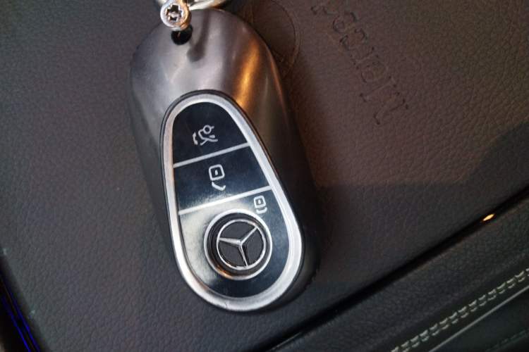 Used Mercedes-Benz C-Class 2024 C 260 L Sport Edition Vehicle Key