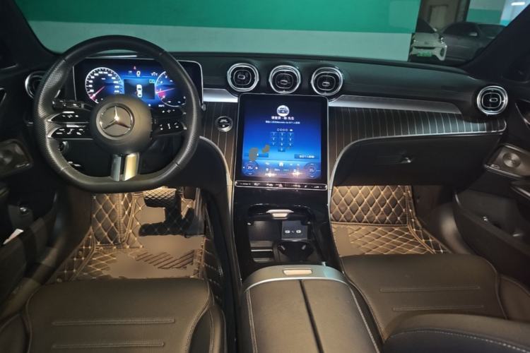 Used Mercedes-Benz C-Class 2024 Facelift C 260 L Night Edition Sport Version Center Console