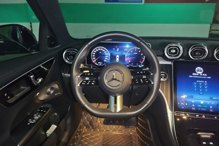 Used Mercedes-Benz C-Class 2024 Facelift C 260 L Night Edition Sport Version Steering Wheel