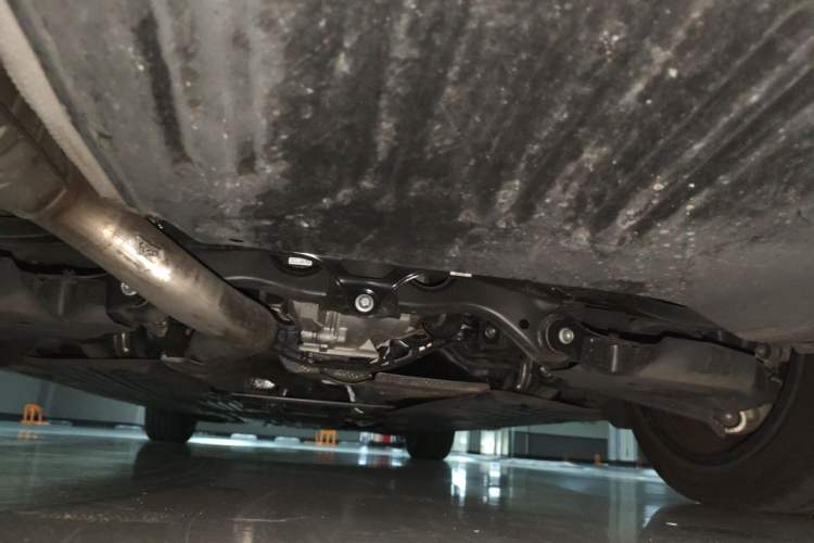 Used Mercedes-Benz C-Class 2024 C 260 L Brilliant Night Sports Edition Chassis Rear