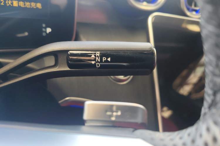 Used Mercedes-Benz C-Class 2024 C 200 L Sport Edition Gear Lever