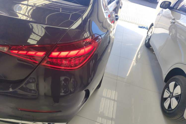 Used Mercedes-Benz C-Class 2024 C 200 L Sport Edition Right Rear Taillight