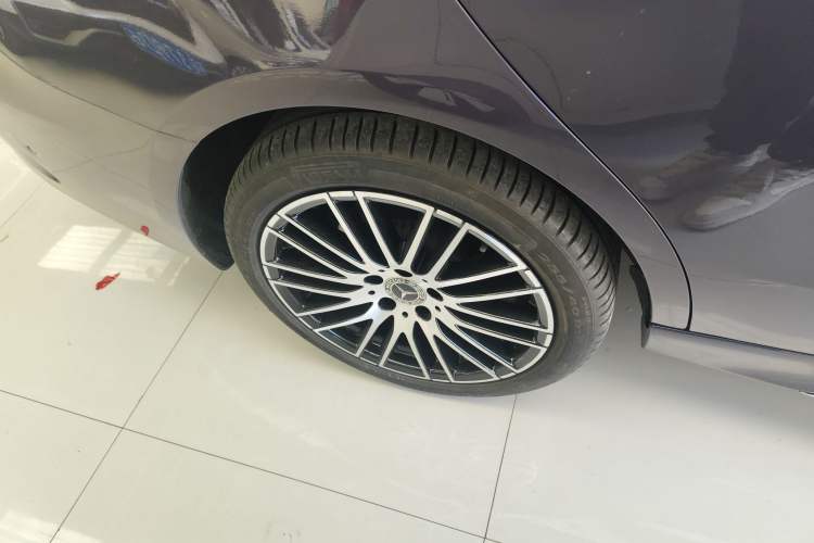Used Mercedes-Benz C-Class 2024 C 200 L Sport Edition Right Rear Wheel Hub