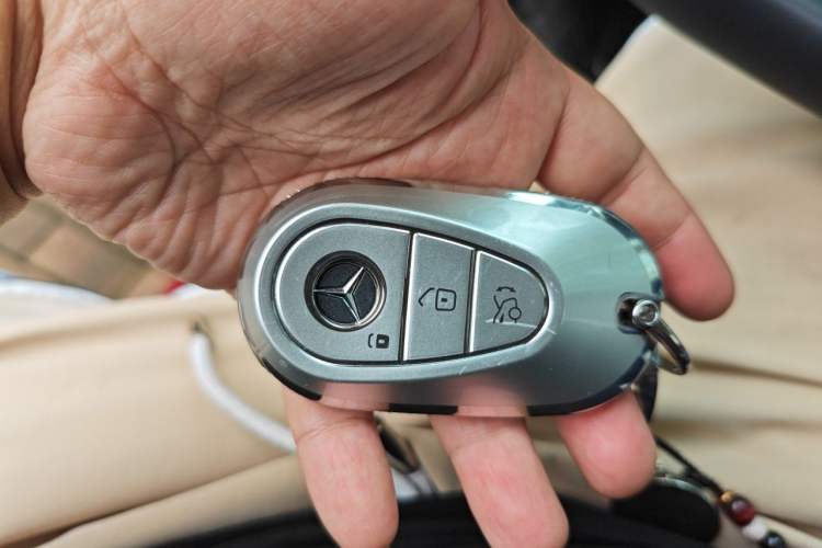 Used Mercedes-Benz C-Class 2024 Restyled C-Class 260 L Sport Edition Vehicle Key