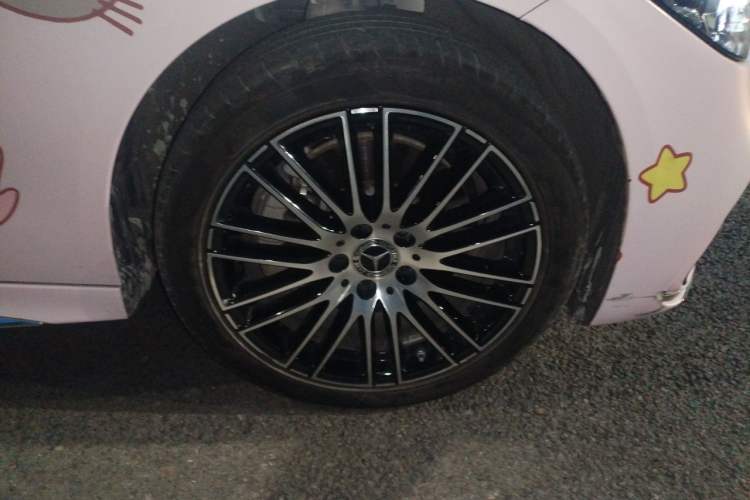 Used Mercedes-Benz C-Class 2024 C 260 L Sport Edition Right Front Wheel Hub