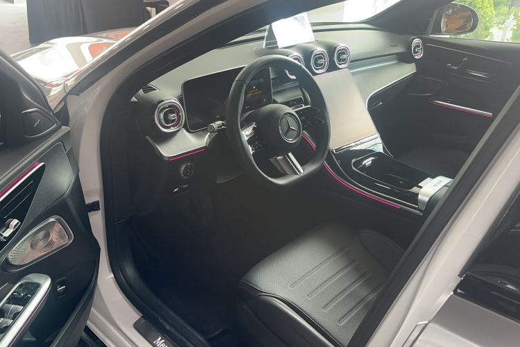 Used Mercedes-Benz C-Class 2024 Facelift C 260 L Night Edition Sport Version Driver Seat