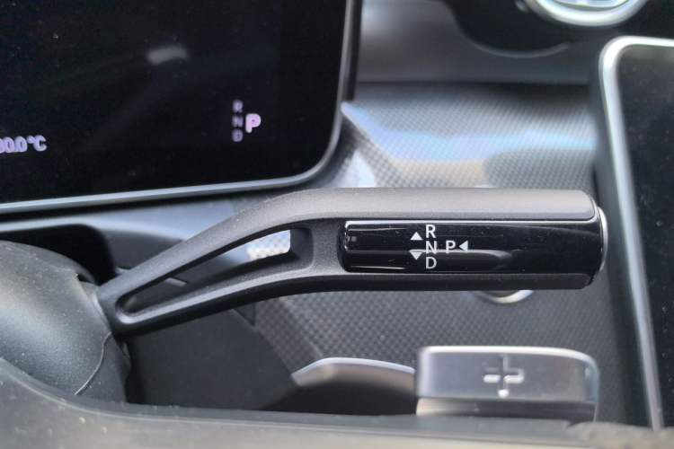 Used Mercedes-Benz C-Class 2024 Restyled C 260 L Sport Edition Gear Lever