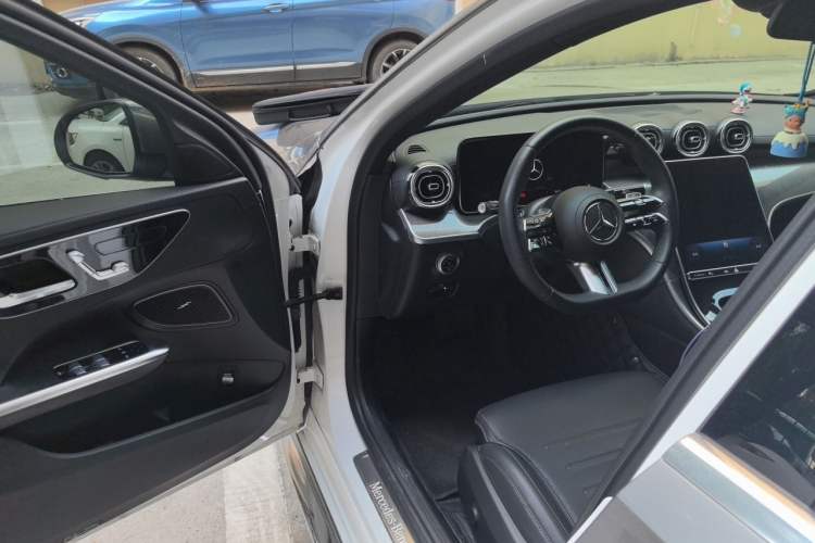 Used Mercedes-Benz C-Class 2024 Restyled C 260 L Sport Edition Interior 3